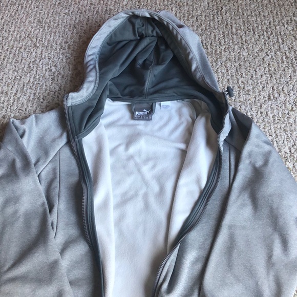 full zip puma sweatshirt w/ hood!! - Picture 3 of 3
